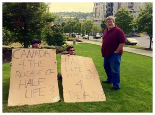 Half-Life 3 extreme picketing
